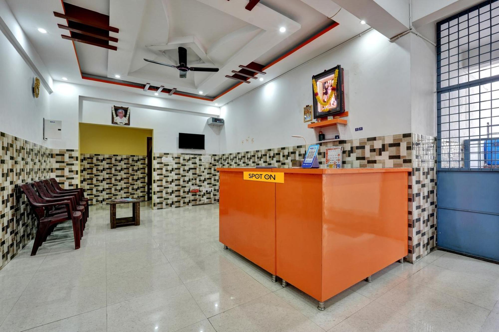 Spot On Anugraha Residency Hotel Kumbalgod Kültér fotó