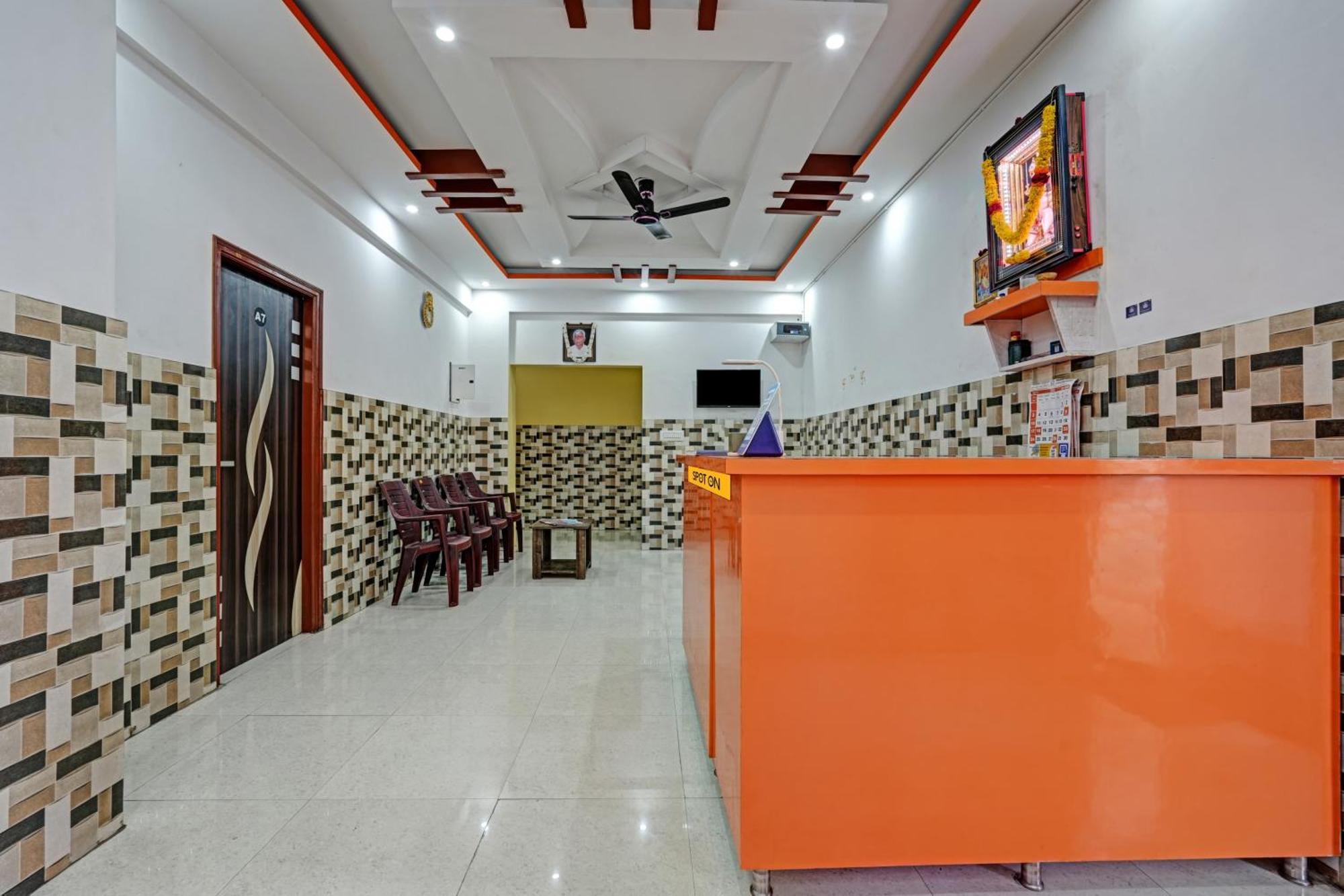 Spot On Anugraha Residency Hotel Kumbalgod Kültér fotó